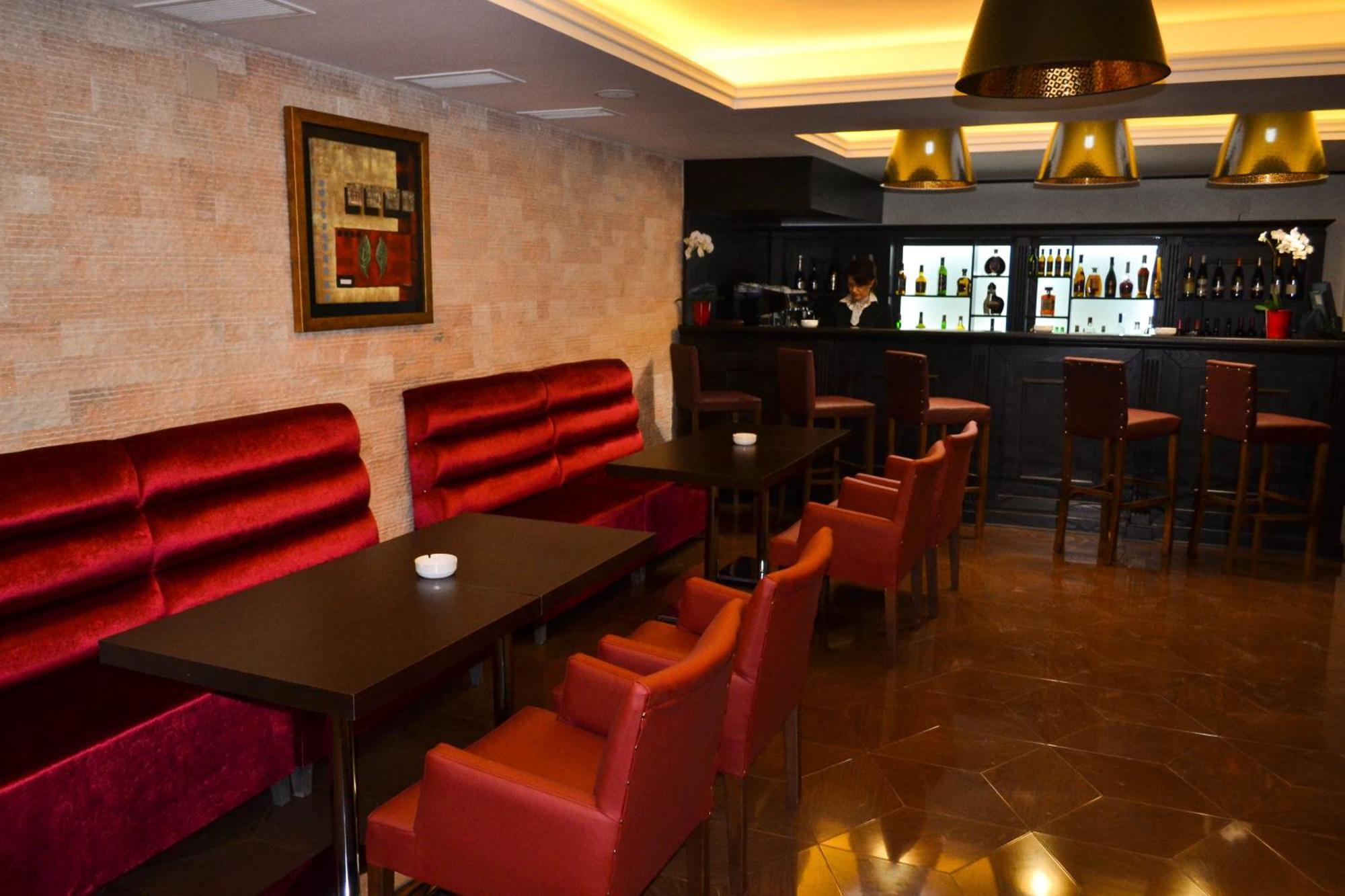 Hotel Hart Предеал Екстериор снимка