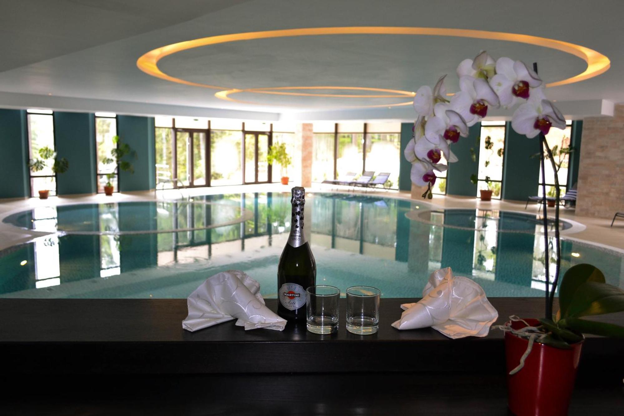 Hotel Hart Предеал Екстериор снимка