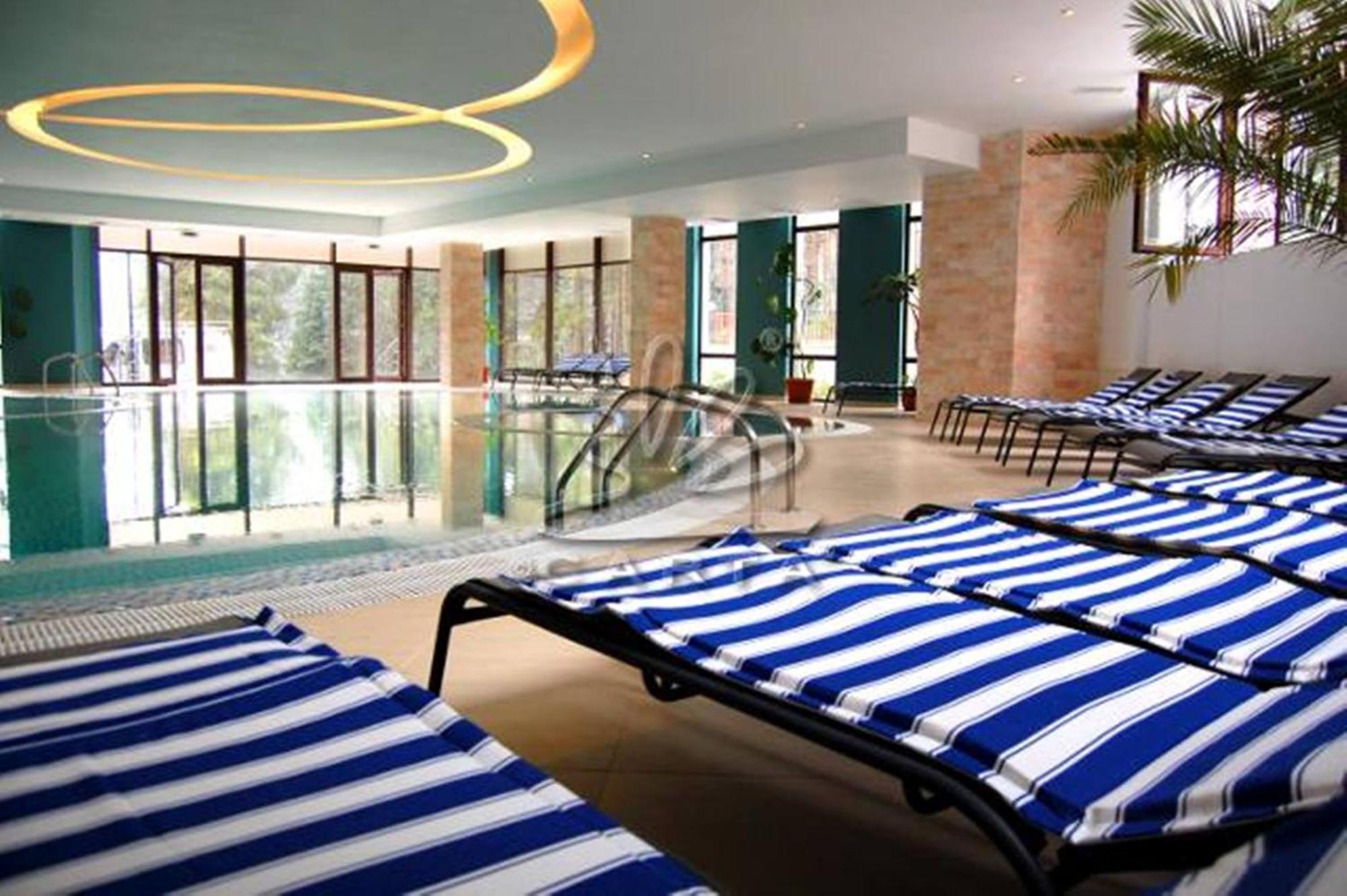Hotel Hart Предеал Екстериор снимка