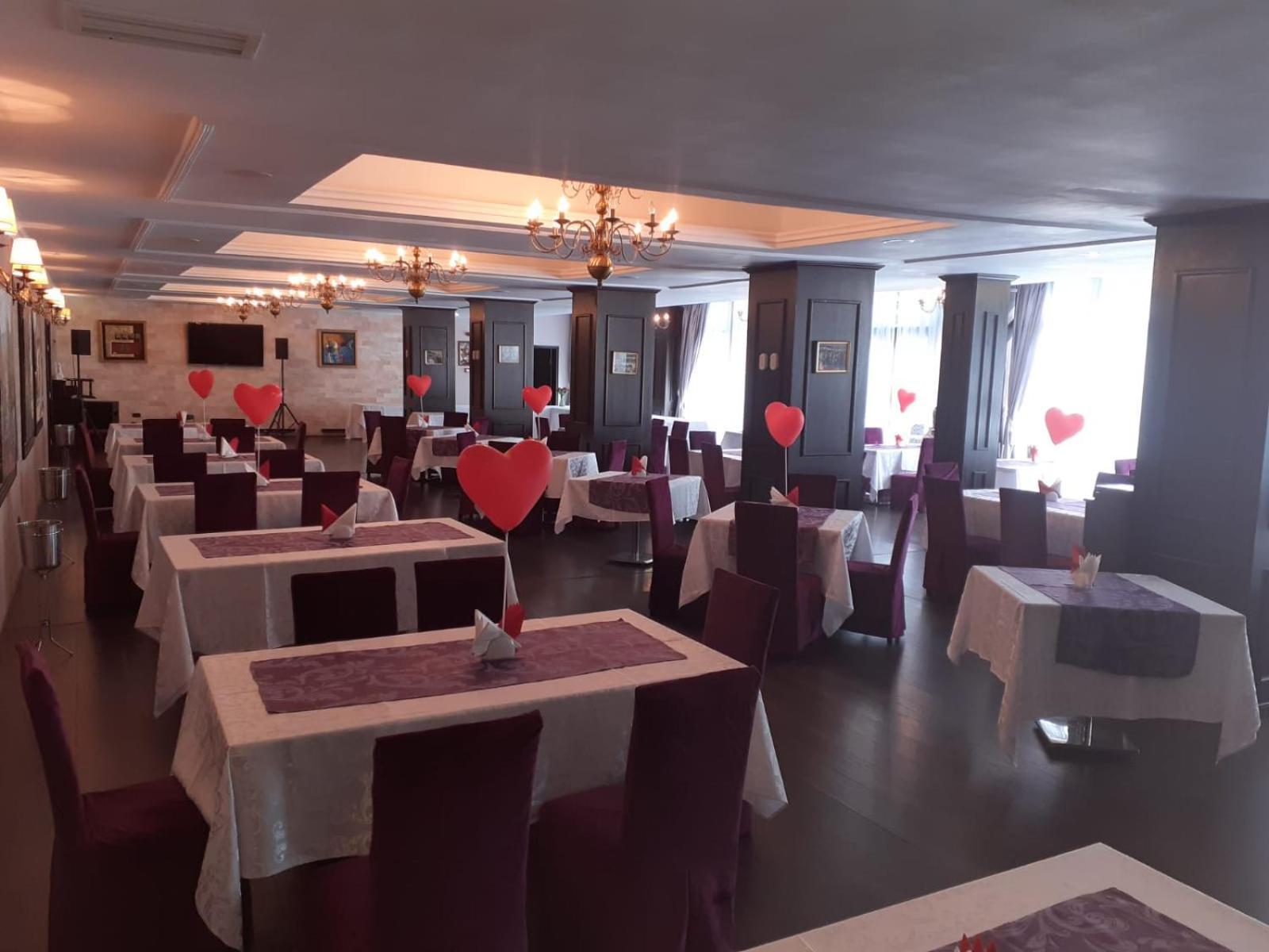 Hotel Hart Предеал Екстериор снимка