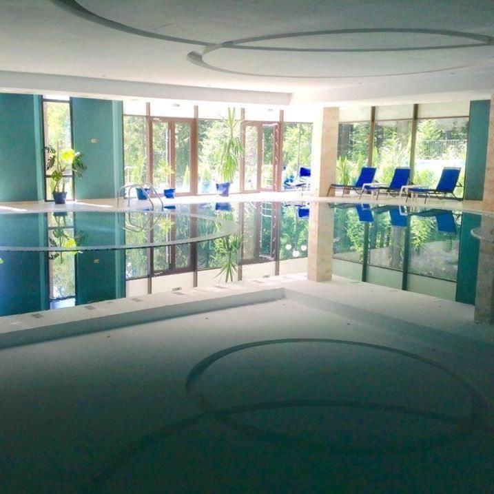 Hotel Hart Предеал Екстериор снимка