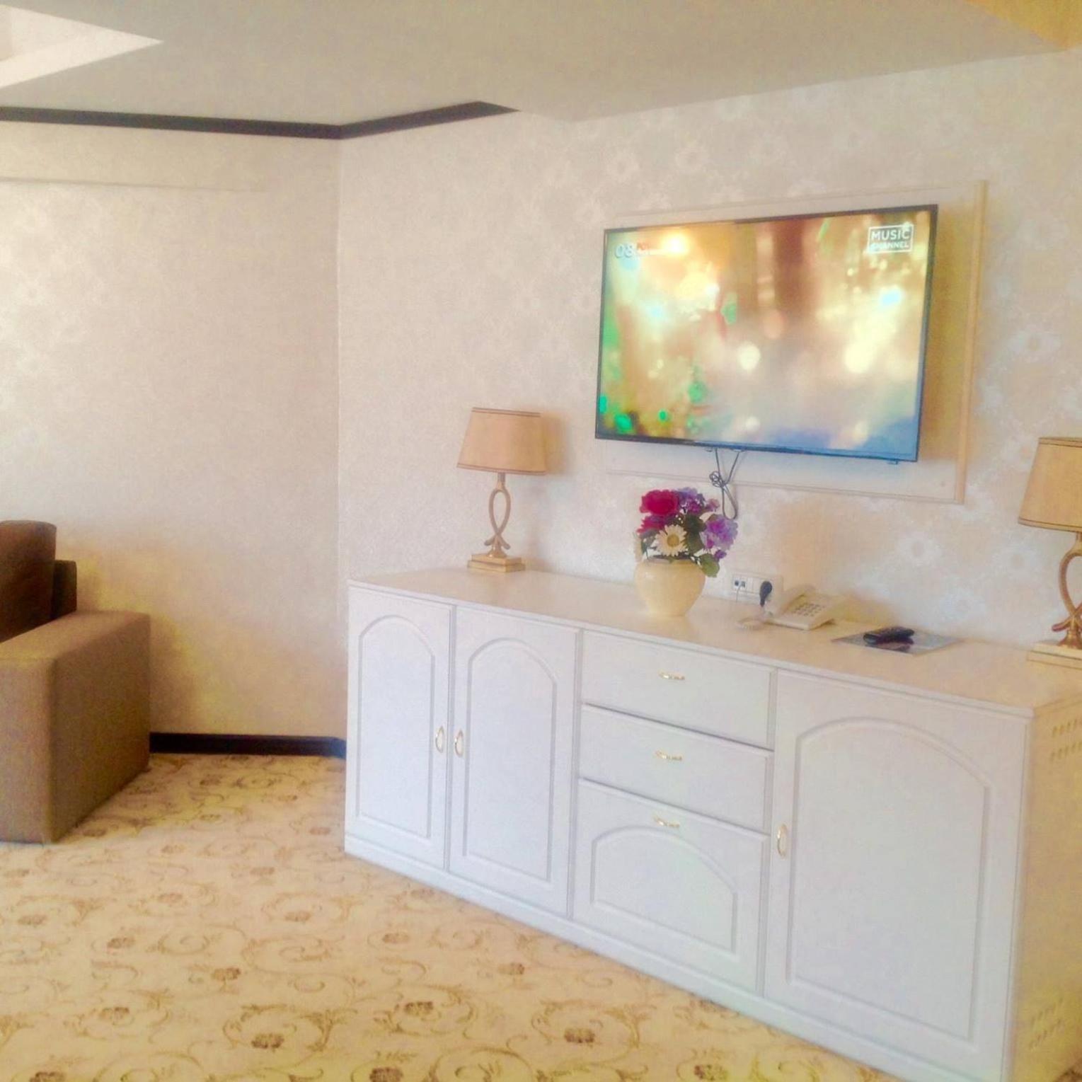 Hotel Hart Предеал Екстериор снимка