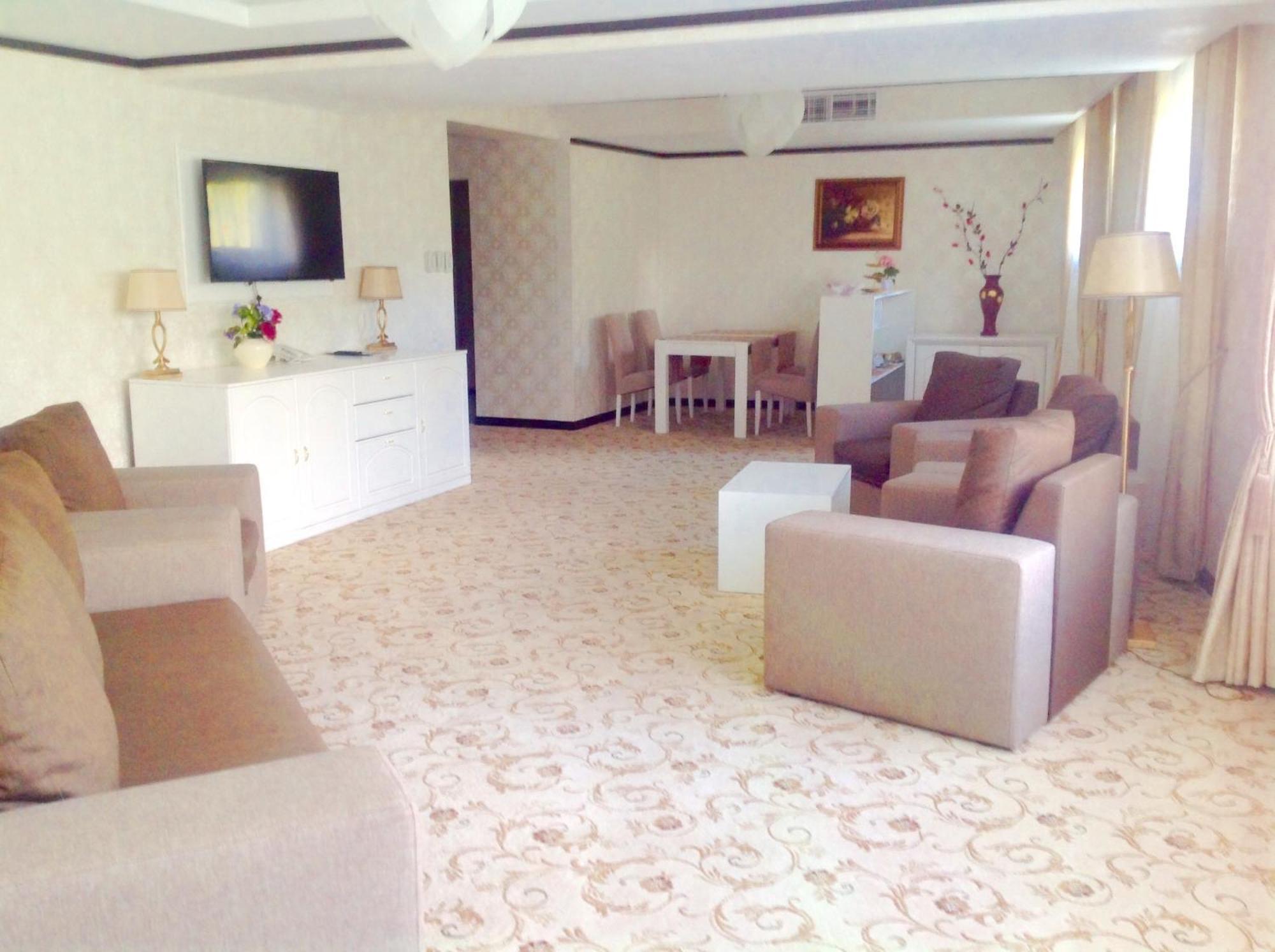 Hotel Hart Предеал Екстериор снимка